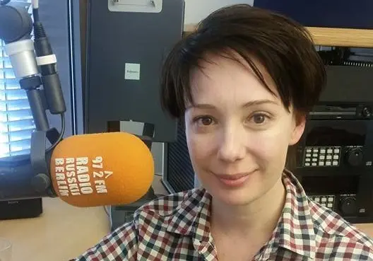 Tschulpan Chamatowa zu Gast bei Radio Russkij Berlin